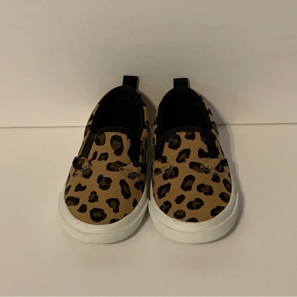 NWOT. OLD NAVY Leopard Print Shoes